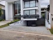 Excelente Casa para VENDA em Condomínio Fechado...