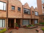 Excelente casa remodelada en Cedritos SR