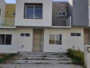 EXCELENTE CASA RENTA FRACC ALBAZUR, DENTRO DE PONTEVEDRA...