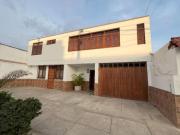 EXCELENTE CASA SAN BARTOLO 7 DOR TERRAZA COCHERA 3 PISOS...