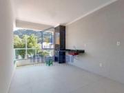 Excelente casa sobreposta alta, no bairro do Marapé...