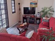 Excelente Casa Térrea com 3 dormitórios no Jd Santo...