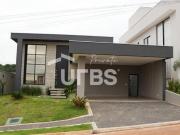 Excelente casa térrea no Cond. Gran Trianon