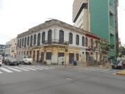EXCELENTE CASONA REPUBLICANA ESQUINA JR. WASHINGTON CON...