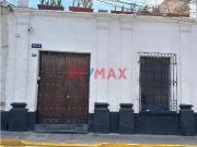 Excelente Casona, Ubicada Enpleno Centro Historico