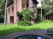 Excelente chalet moderno en el barrio Grosellar