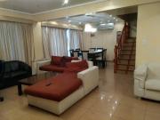 EXCELENTE CUATRO AMBIENTES EN DUPLEX CON COCINA AMPLIA Y...