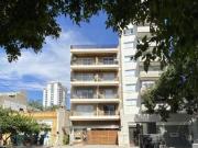 EXCELENTE DEPARTAMENTO CON BALCON