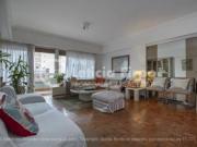 Excelente departamento con cochera, en dos plantas con...