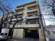 Excelente Departamento de 3 ambientes con cochera en...