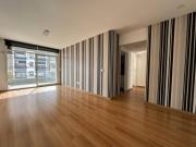 Excelente departamento de 3 ambientes con cochera y...