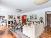 Excelente Departamento en Palermo Chico con 4...