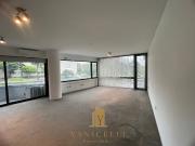 Excelente departamento recién pintado en alquiler en Las...