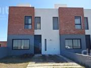 Excelente duplex 3 dor en Rincones de Manantiales!