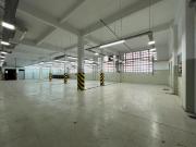 Excelente galpón en venta y/o alquiler