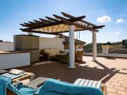 Excelente inversión: Ático con terraza privada en la...