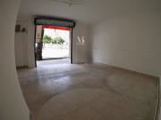 EXCELENTE LOCAL A PIE DE CALLE EN AV EDUARDO MOLINA