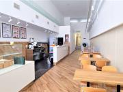 Excelente local comercial con 144m2, 3 baños y frente al...