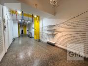 Excelente Local Comercial en alquiler en Avenida...