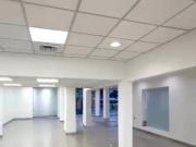 EXCELENTE LOCAL COMERCIAL EN ESQUINA CON BUENA...