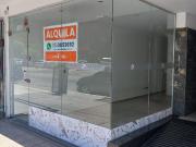 Excelente Local Comercial sobre Av. 24 de Setiembre a...