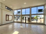 EXCELENTE LOCAL CON ESTACIONAMIENTO CENTOR BARILOCHE