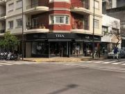 Excelente Local en esquina Calle 8 La Plata