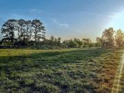 EXCELENTE LOTE EN ETAPA 2 CON FONDO AL GOLF EN PINARES...