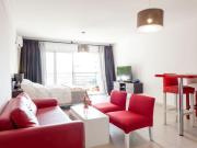 Excelente monoambiente con balcón y cochera