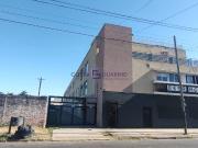 Excelente monoambiente equipado en primer piso con cochera