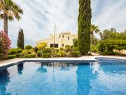 Excelente moradia de 3 suites, localizada a apenas...