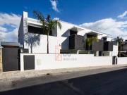 Excelente Moradia de Luxo T3+1 Como Nova a 5 mn da...