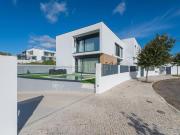 Excelente moradia geminada V4 em Urbanização nova na...