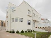 Excelente Moradia T13 Totalmente Recuperada no Porto