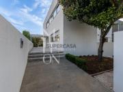 EXCELENTE MORADIA T4 +1 com luz direta E PISCINA NA FOZ...