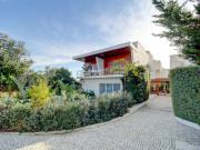 Excelente Moradia T4 em Condomínio fechado com Piscina