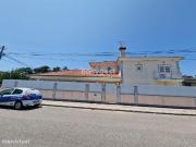 Excelente Moradia V6 com 4 Suites Localizada Na Aroeira