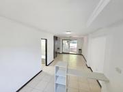 Excelente Oficina con 2/3 cocheras