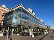 Excelente oficina con vista al dique