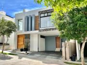 EXCELENTE OPCION DE INVERSION CASA AMUEBLADA YA RENTADA...