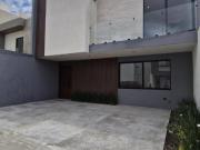 Excelente opción en San Ángel V con roof top y recámara...