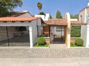 ¡EXCELENTE OPORTUNIDAD! Casa en venta en Jurica,...