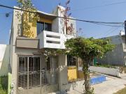 EXCELENTE OPORTUNIDAD DE INVERSION CON ESTA CASA A UN...