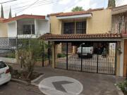 EXCELENTE OPORTUNIDAD, Propiedad en Bosques de la...