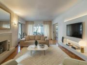 Excelente Piso 5 Amb. 2 Coch. Fijas/ Terraza/ Balcón