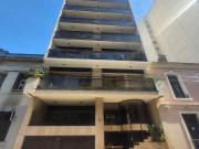 Excelente Piso con Cochera