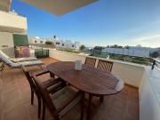 EXCELENTE PISO CON PISCINA Y GARAJE