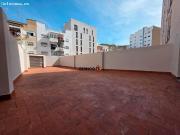 EXCELENTE PISO SIN AMUEBLAR CON TERRAZA EN ALQUILER