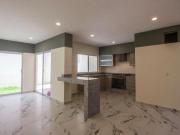 EXCELENTE PRECIO CASA EN VENTA BOSQUES VALLARTA, APROVECHA