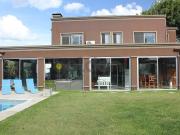 Excelente propiedad con Piscina en Altos de Hudson ll